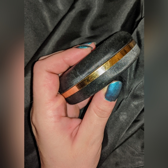 Gen. Mother of Pearl Cufflinks & Tie Clip - Picture 2 of 3